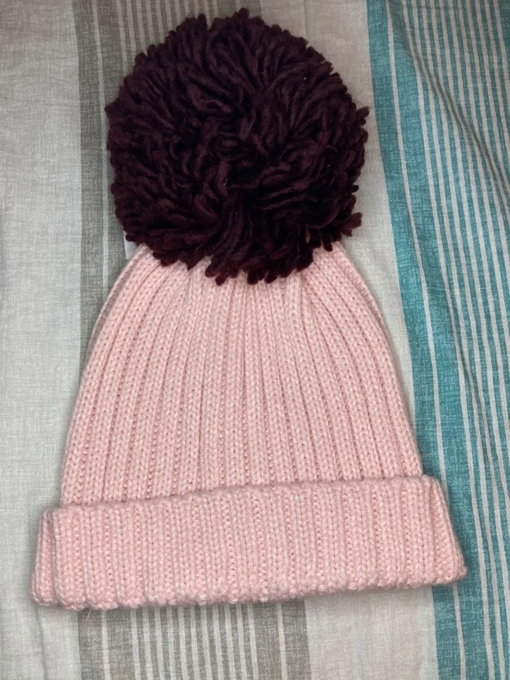 New York and Company pink pom-pom winter hat